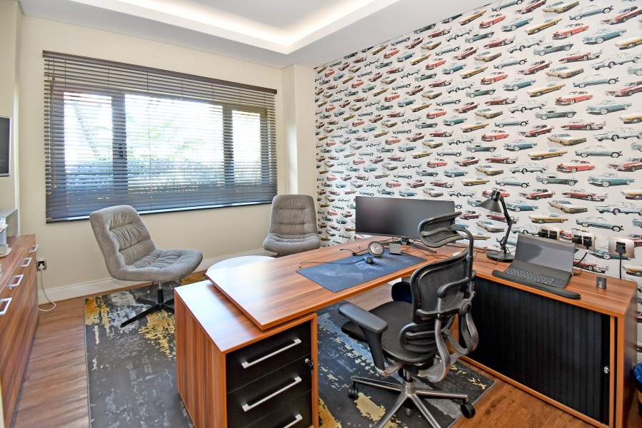 4 Bedroom Property for Sale in Blue Valley Golf Estate Gauteng