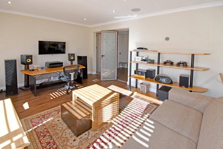 4 Bedroom Property for Sale in Blue Valley Golf Estate Gauteng
