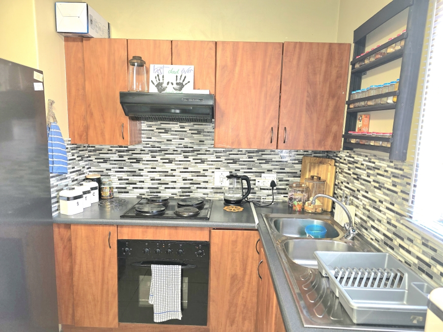 2 Bedroom Property for Sale in Noordwyk Gauteng