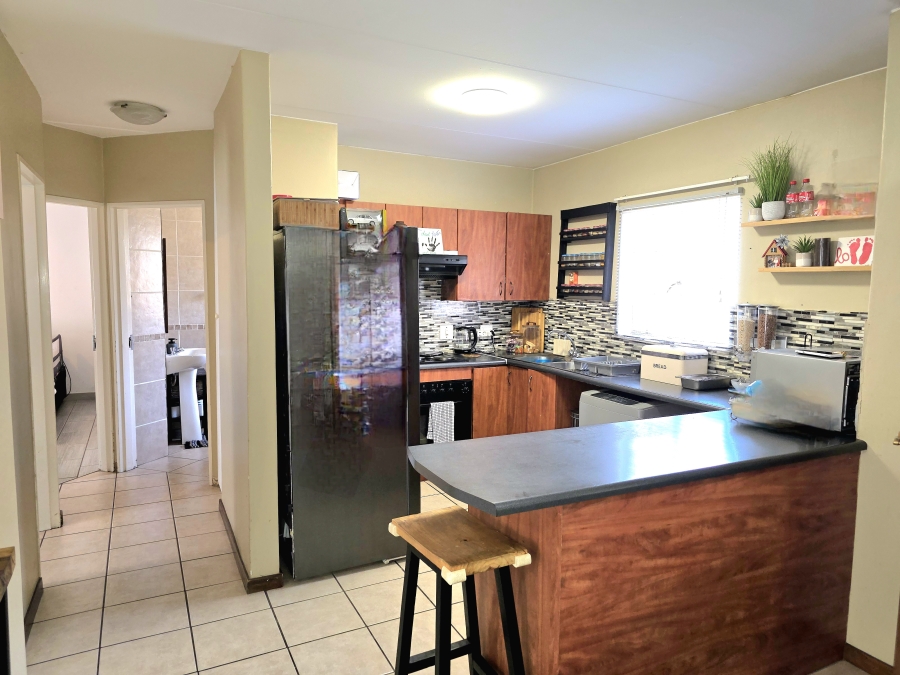 2 Bedroom Property for Sale in Noordwyk Gauteng
