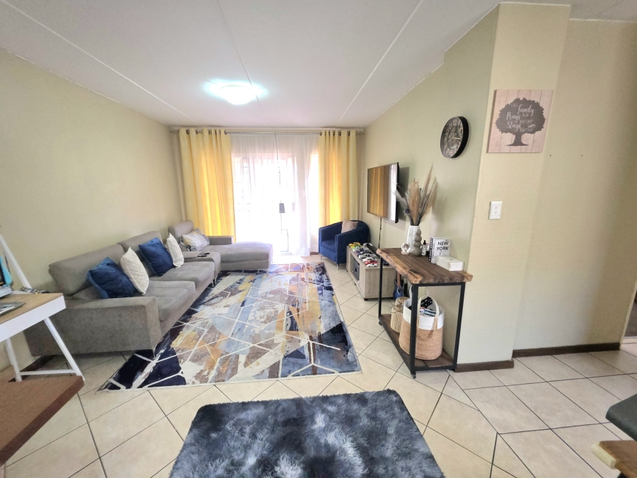 2 Bedroom Property for Sale in Noordwyk Gauteng