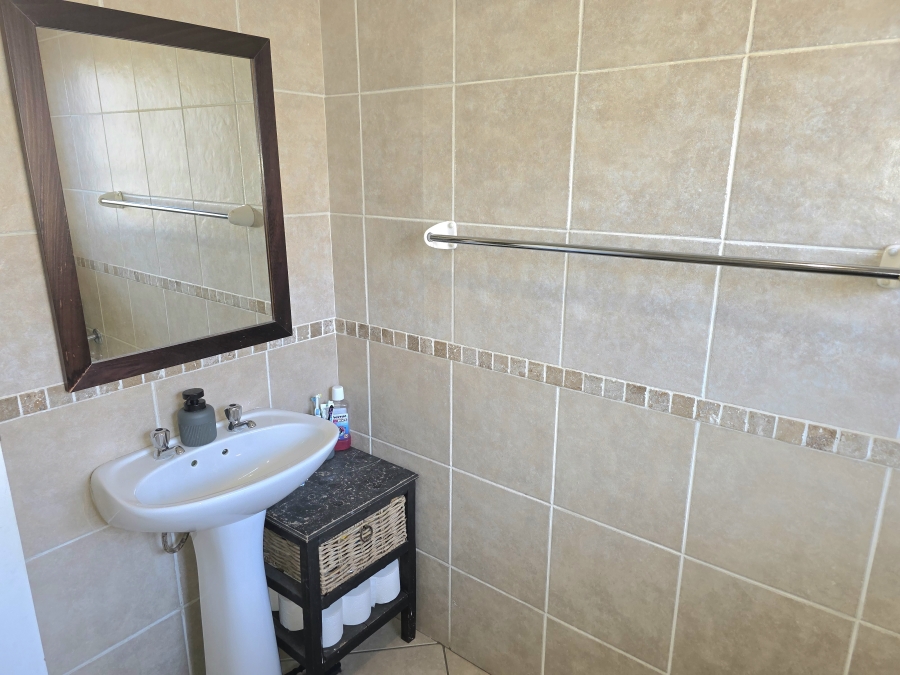 2 Bedroom Property for Sale in Noordwyk Gauteng