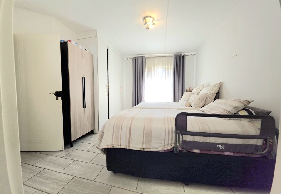 2 Bedroom Property for Sale in Noordwyk Gauteng