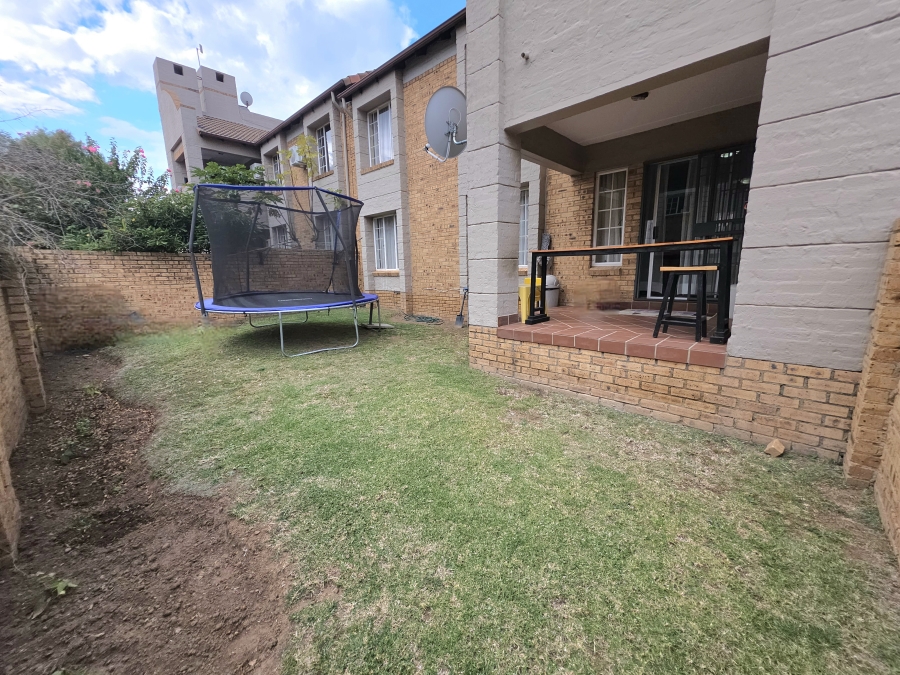 2 Bedroom Property for Sale in Noordwyk Gauteng