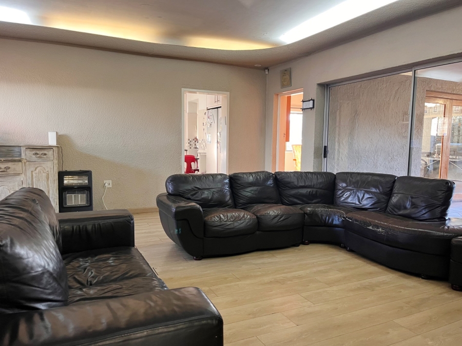 6 Bedroom Property for Sale in Norwood Gauteng