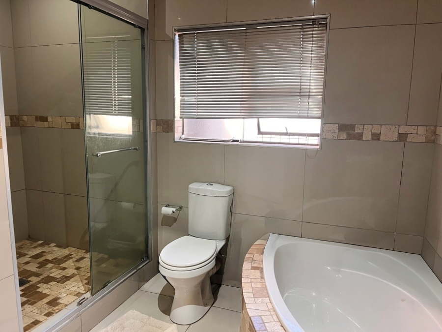 6 Bedroom Property for Sale in Norwood Gauteng
