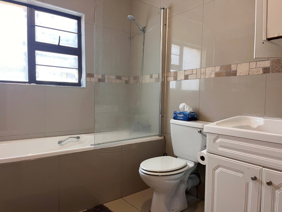 6 Bedroom Property for Sale in Norwood Gauteng