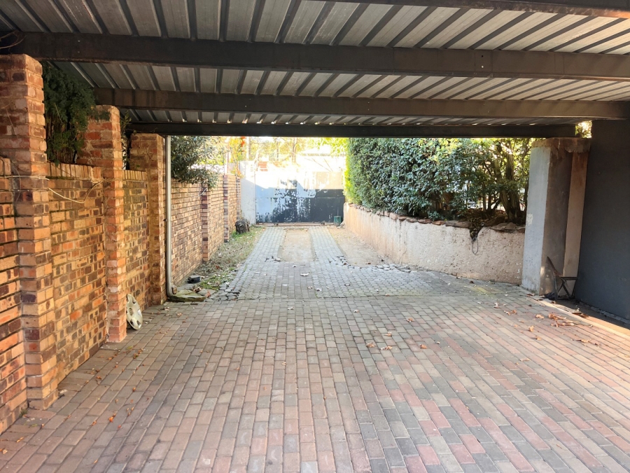 6 Bedroom Property for Sale in Norwood Gauteng