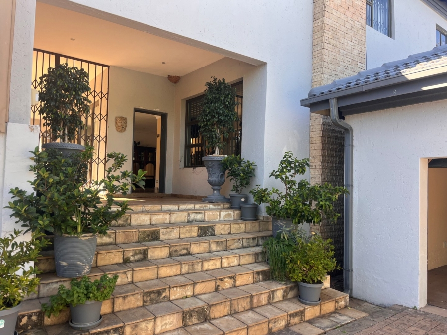 4 Bedroom Property for Sale in Highlands North Gauteng