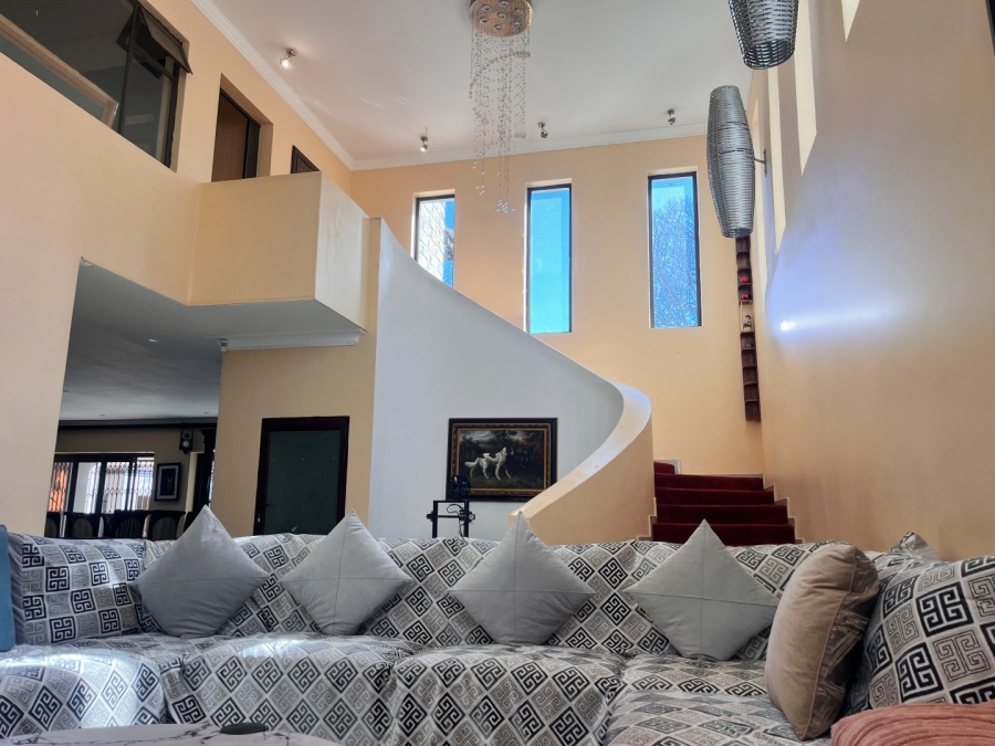 4 Bedroom Property for Sale in Highlands North Gauteng