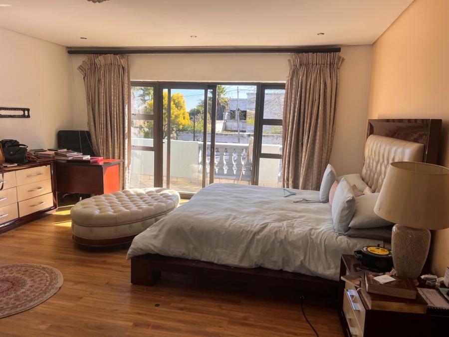 4 Bedroom Property for Sale in Highlands North Gauteng