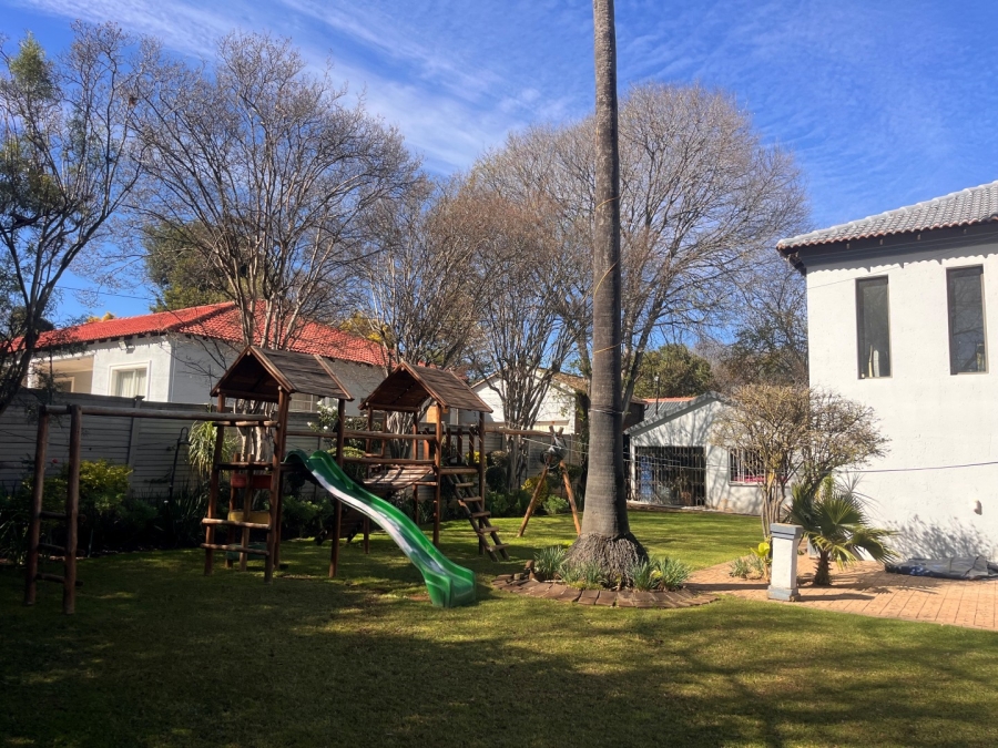 4 Bedroom Property for Sale in Highlands North Gauteng