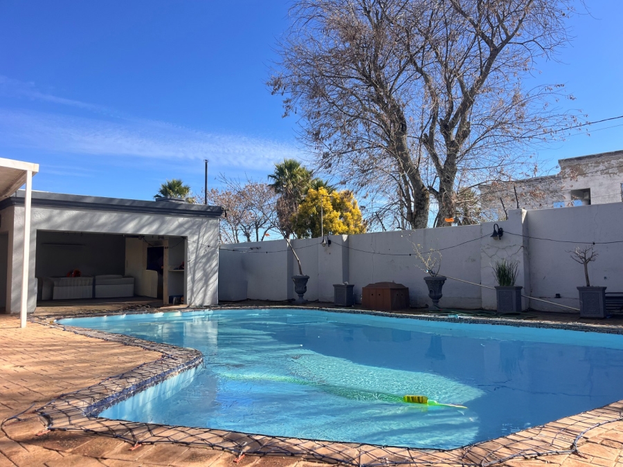 4 Bedroom Property for Sale in Highlands North Gauteng