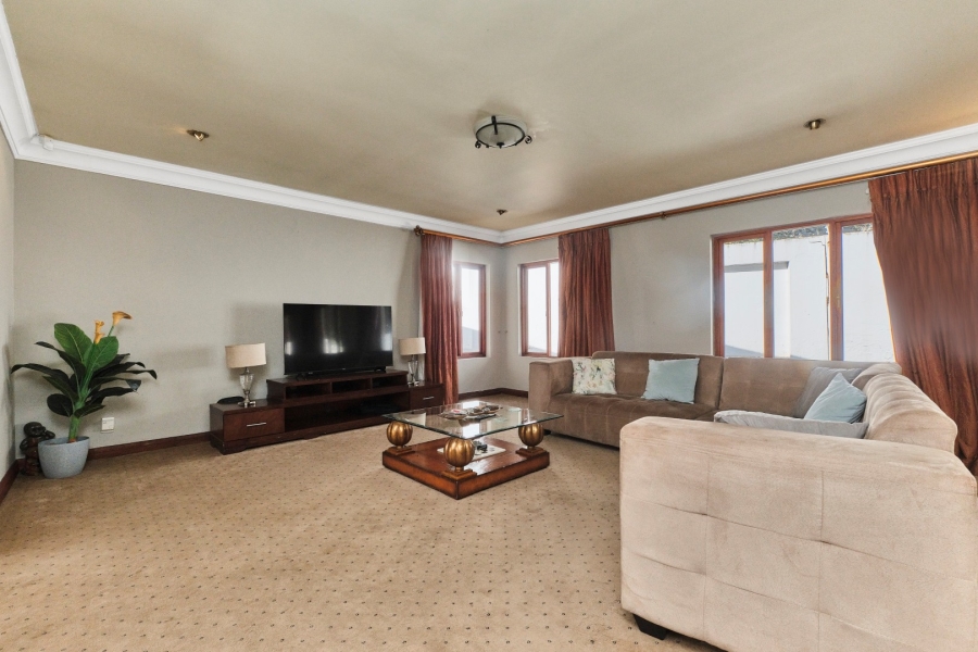 4 Bedroom Property for Sale in Morningside Manor Gauteng