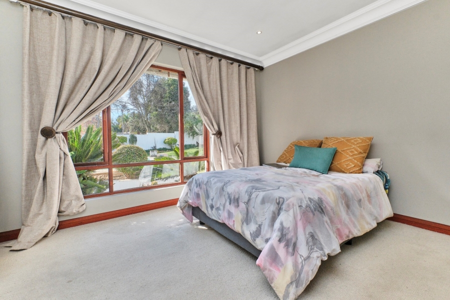 4 Bedroom Property for Sale in Morningside Manor Gauteng