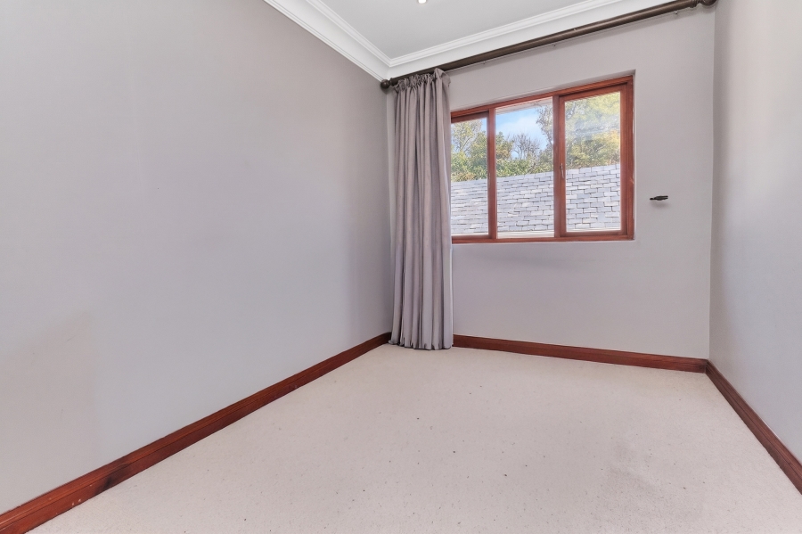 4 Bedroom Property for Sale in Morningside Manor Gauteng
