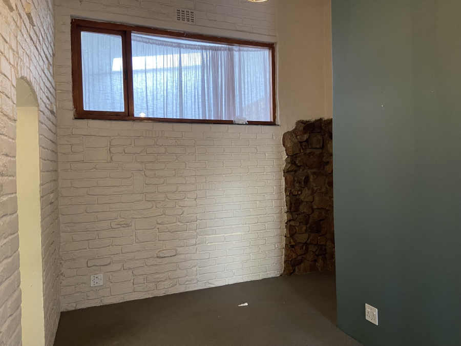 To Let 1 Bedroom Property for Rent in Darrenwood Gauteng
