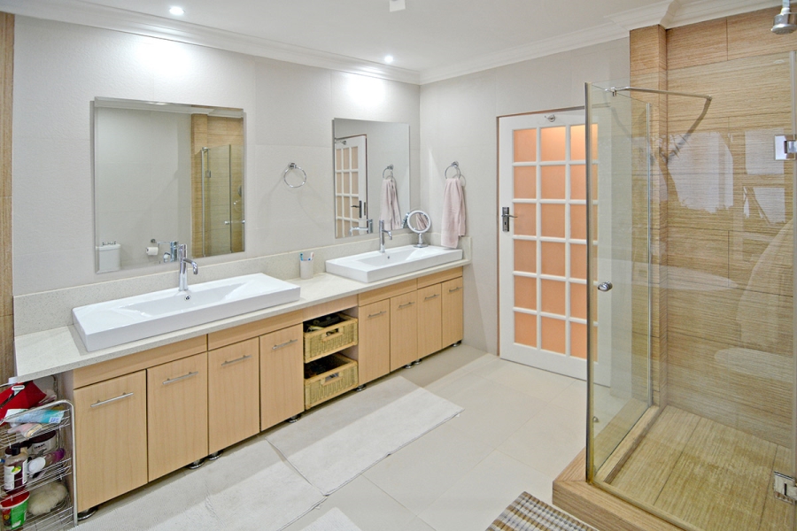5 Bedroom Property for Sale in Bryanston Gauteng