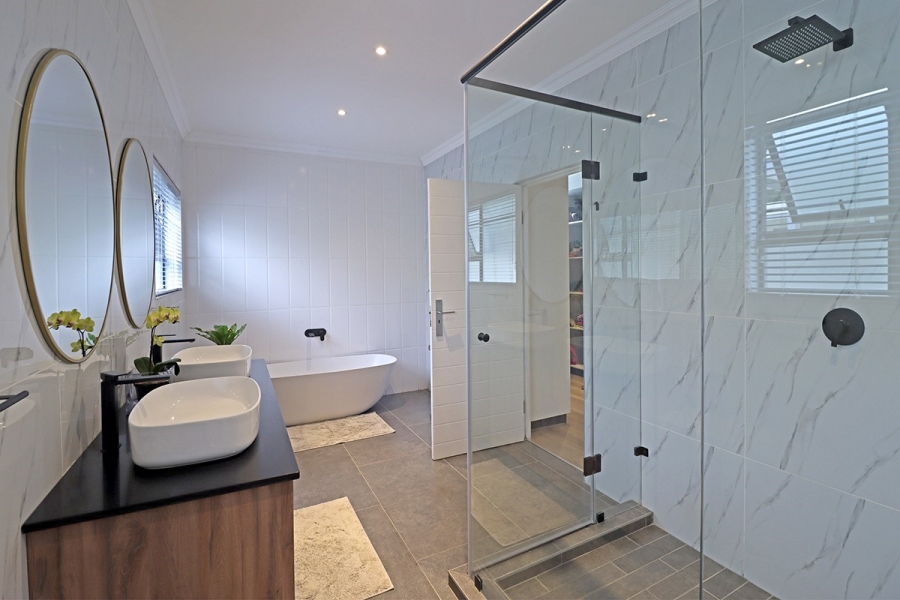 4 Bedroom Property for Sale in Bryanston Gauteng