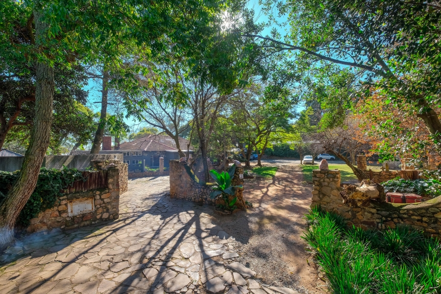 6 Bedroom Property for Sale in Houghton Estate Gauteng