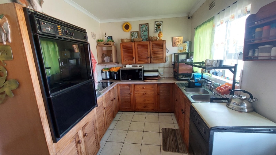 4 Bedroom Property for Sale in Breaunanda Gauteng