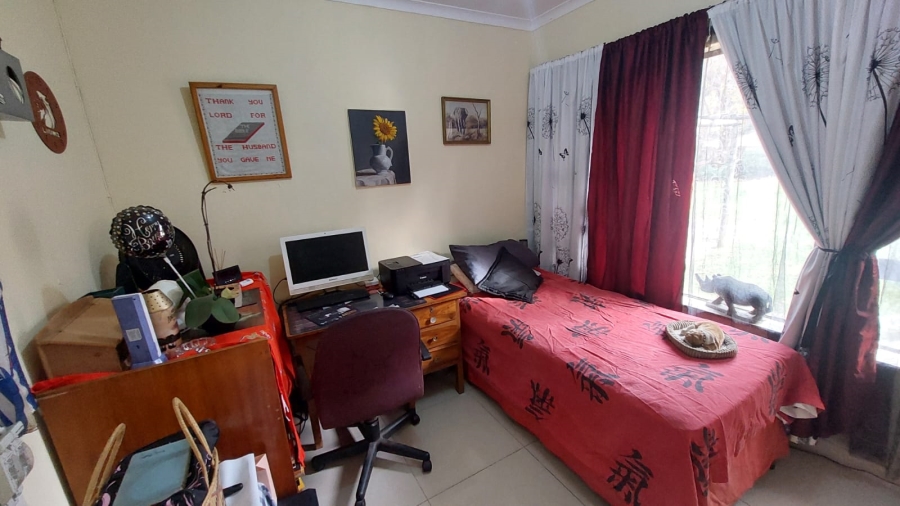 4 Bedroom Property for Sale in Breaunanda Gauteng