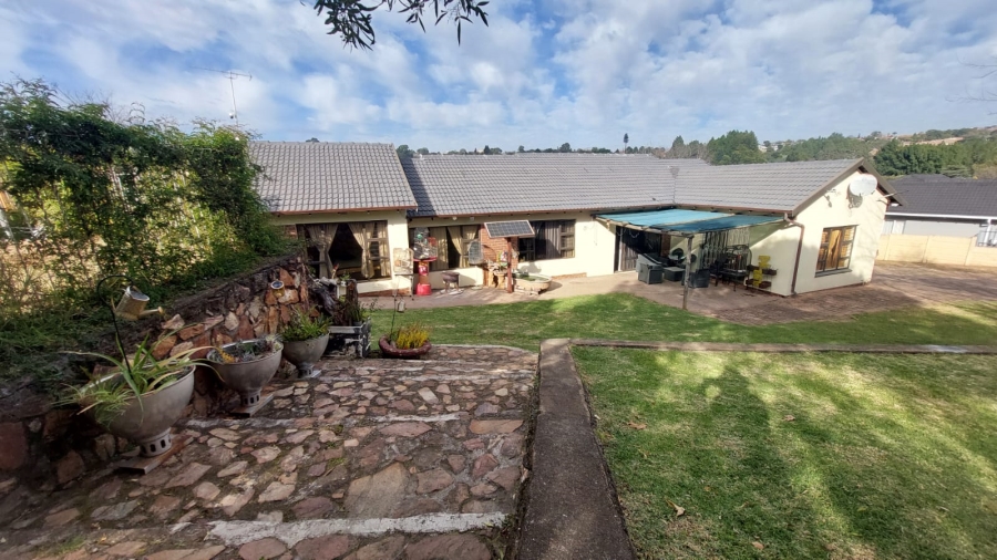 4 Bedroom Property for Sale in Breaunanda Gauteng