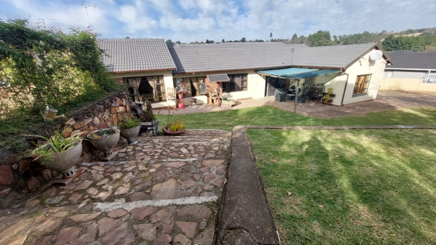 4 Bedroom Property for Sale in Breaunanda Gauteng