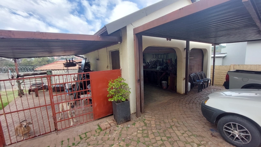 4 Bedroom Property for Sale in Breaunanda Gauteng