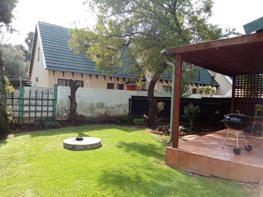 2 Bedroom Property for Sale in Weltevreden Park Gauteng