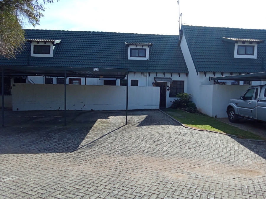 2 Bedroom Property for Sale in Weltevreden Park Gauteng
