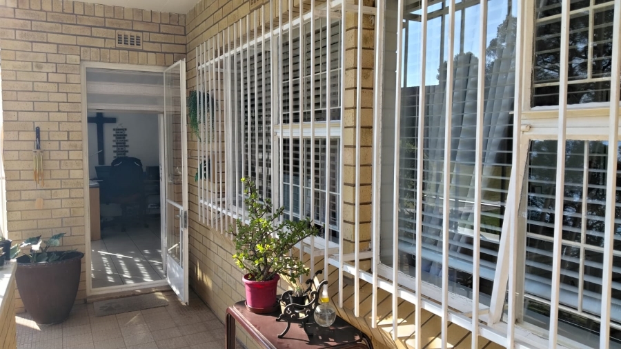 2 Bedroom Property for Sale in Greenhills Gauteng