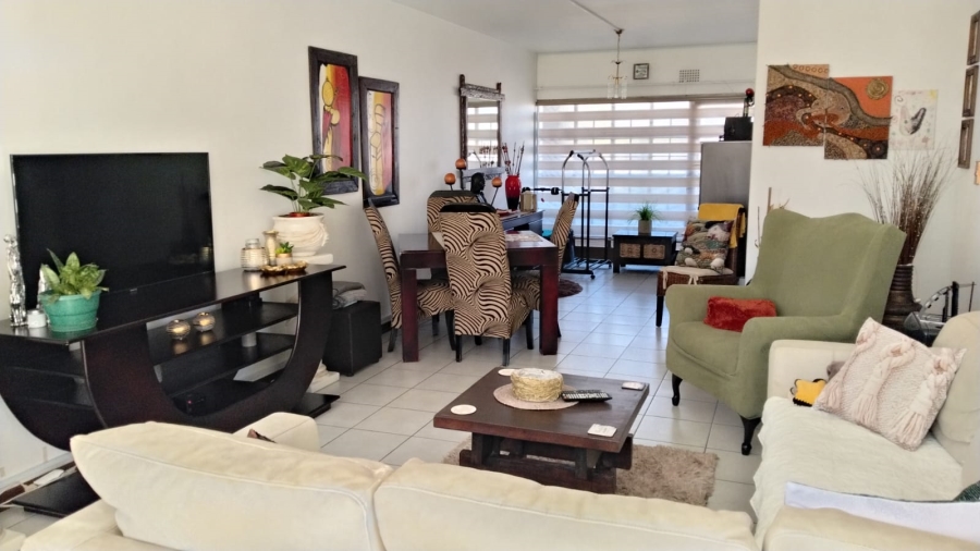 2 Bedroom Property for Sale in Greenhills Gauteng