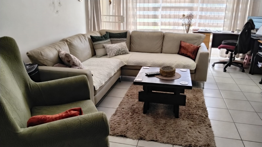 2 Bedroom Property for Sale in Greenhills Gauteng