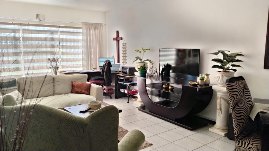 2 Bedroom Property for Sale in Greenhills Gauteng