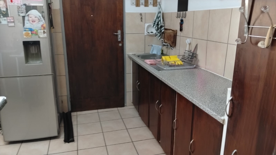 2 Bedroom Property for Sale in Greenhills Gauteng