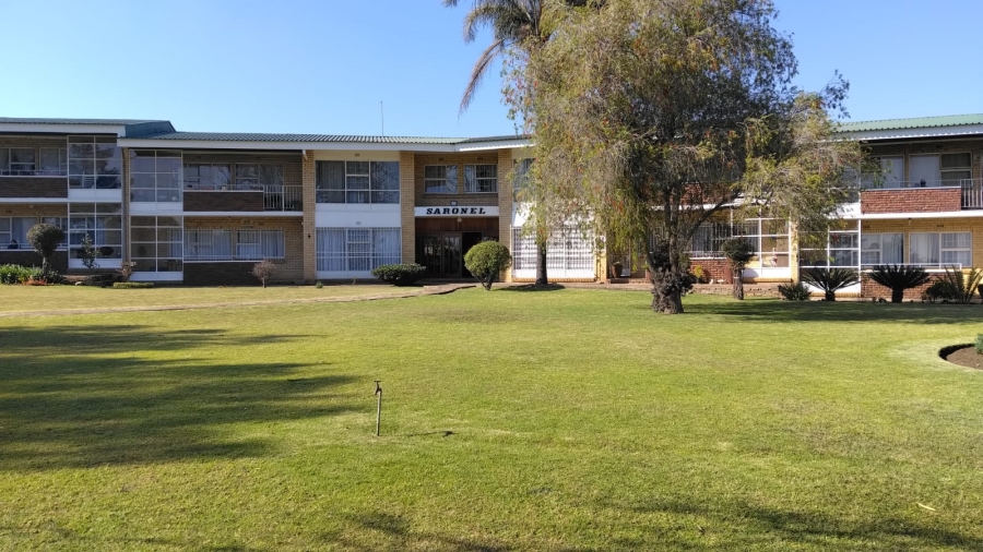 2 Bedroom Property for Sale in Greenhills Gauteng
