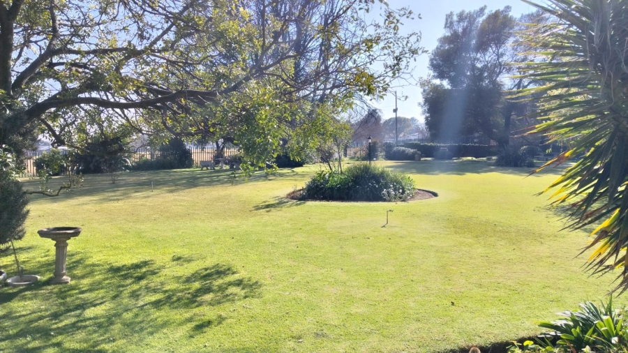2 Bedroom Property for Sale in Greenhills Gauteng