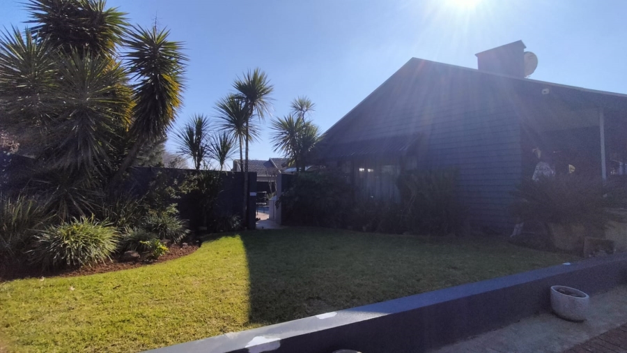 4 Bedroom Property for Sale in Greenhills Gauteng