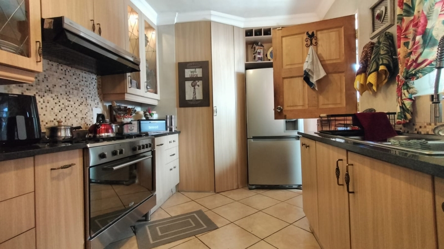 4 Bedroom Property for Sale in Greenhills Gauteng