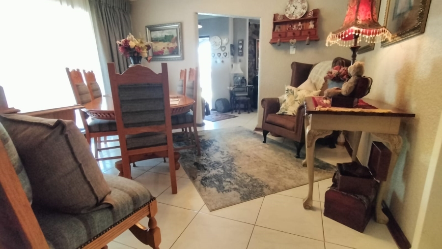 4 Bedroom Property for Sale in Greenhills Gauteng