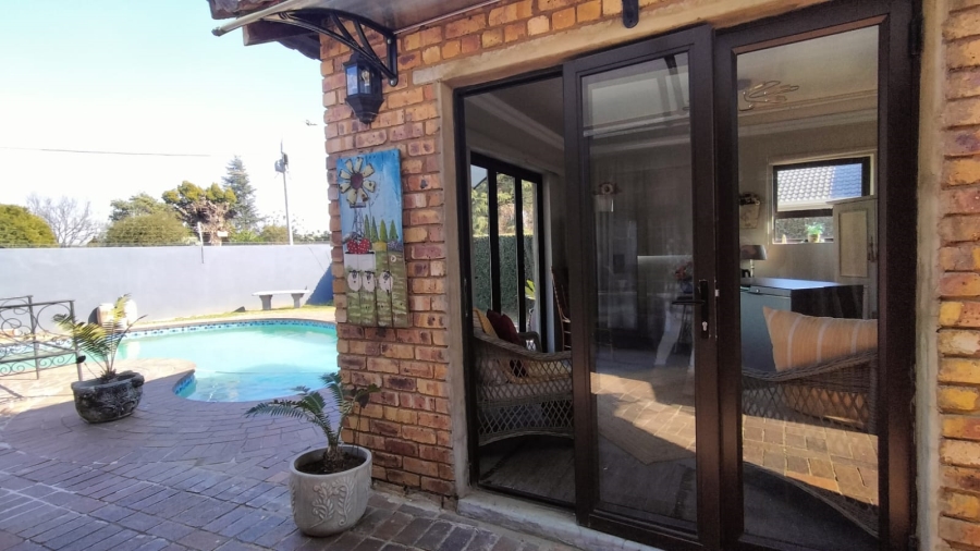 4 Bedroom Property for Sale in Greenhills Gauteng