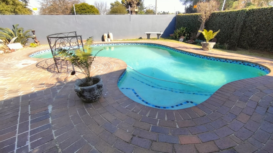 4 Bedroom Property for Sale in Greenhills Gauteng