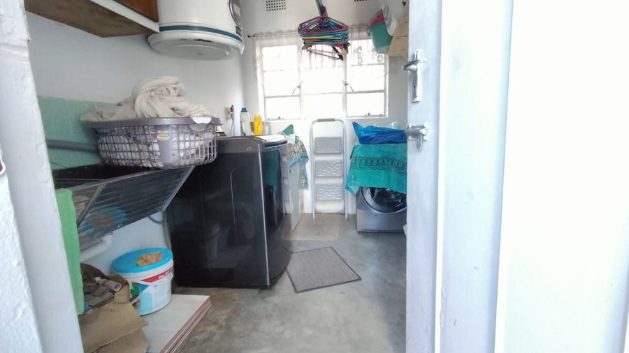 4 Bedroom Property for Sale in Greenhills Gauteng