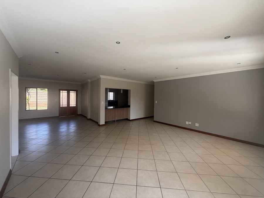 3 Bedroom Property for Sale in Equestria Gauteng