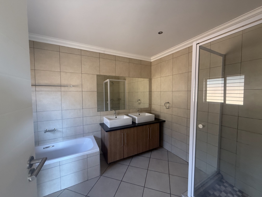 3 Bedroom Property for Sale in Equestria Gauteng