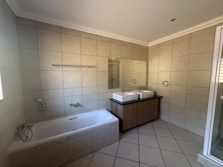 3 Bedroom Property for Sale in Equestria Gauteng