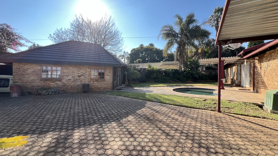 3 Bedroom Property for Sale in Greenhills Gauteng