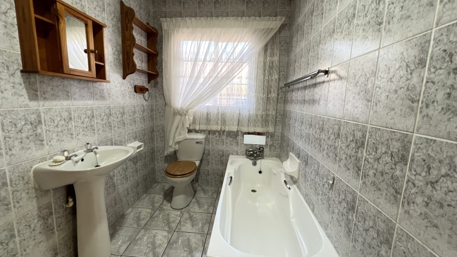 3 Bedroom Property for Sale in Greenhills Gauteng
