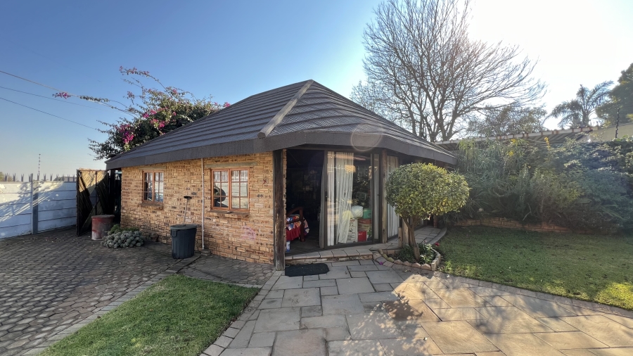3 Bedroom Property for Sale in Greenhills Gauteng